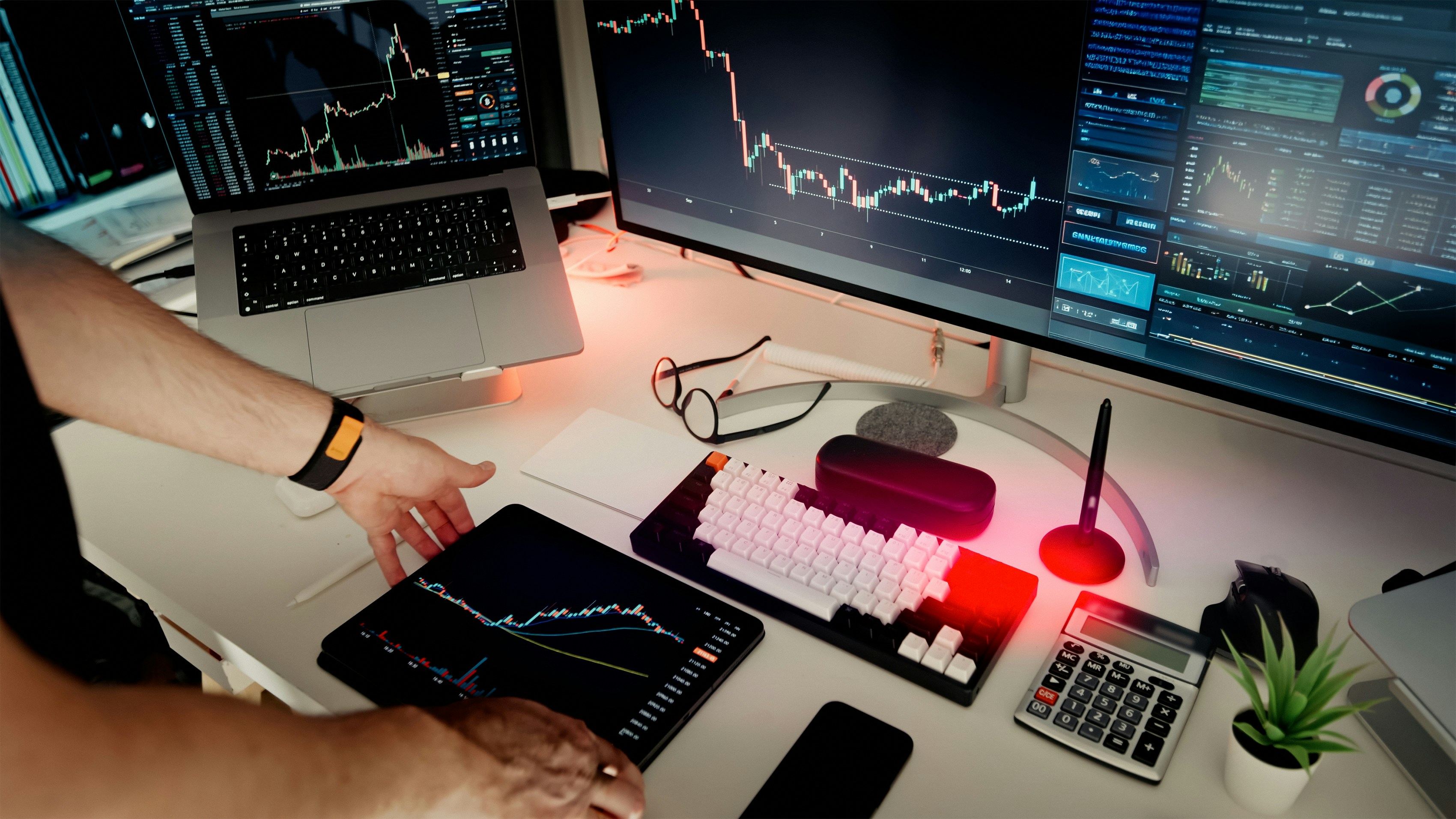 AHA Consulting — Real-Time Performance Dashboard